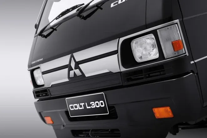 Eksterior Mitsubishi Colt L300